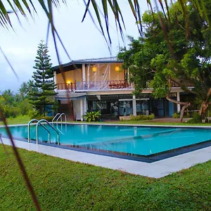 Nico Lagoon Hotel Negombo